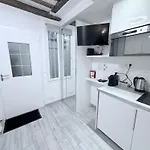 Cosy Saint Sauveur Paris 2